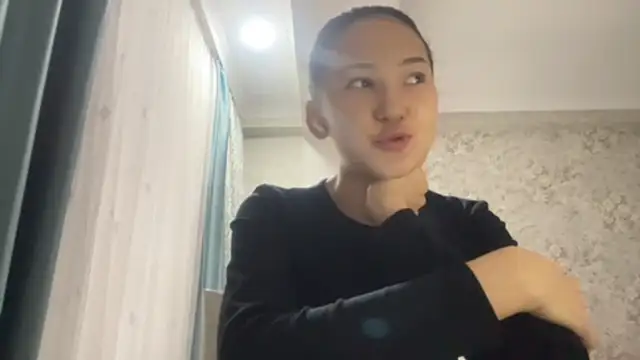 AyaWink online show from December 15, 2025, 3:33 am