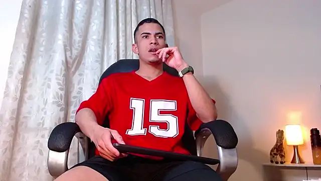 TOMBOYSEXX online show from May 18, 2026, 7:52 pm