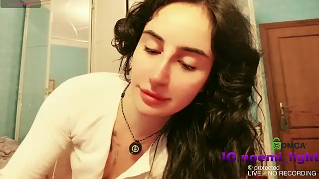 DeaAthena online show from March 2, 2026, 9:43 pm