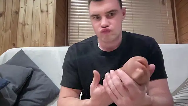 Ronnie Power online show from December 15, 2025, 10:14 pm