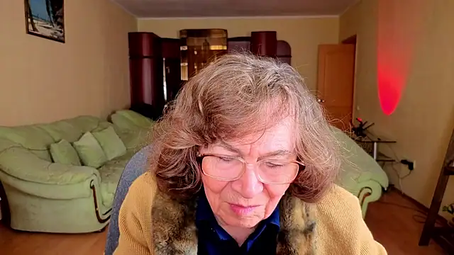 Betty Bricks online show from December 14, 2025, 7:58 am