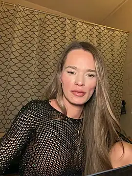 vinique99 online show from March 3, 2026, 9:42 pm