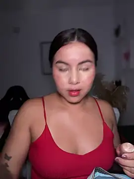 Zarahs Blare1 online show from May 10, 2026, 11:32 pm
