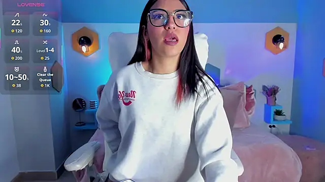 Hiyori Bloom  online show from January 10, 2026, 4:47 am