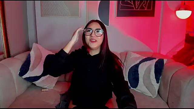 Hiyori Bloom  online show from March 26, 2026, 5:46 am