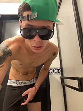 Danseuz online show from December 20, 2025, 2:18 am