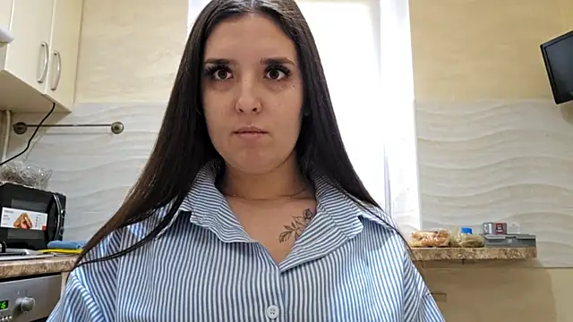 GeorgeannaHalsted online show from December 21, 2025, 10:00 am