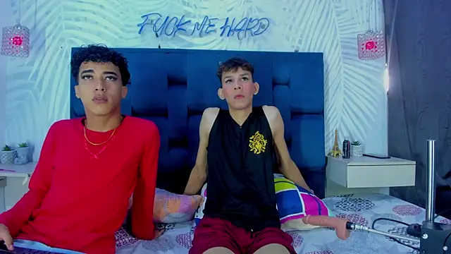 sweetboyssex  online show from December 18, 2025, 1:06 pm