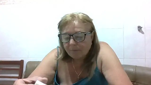 LinaLight88 online show from June 25, 2026, 8:13 pm