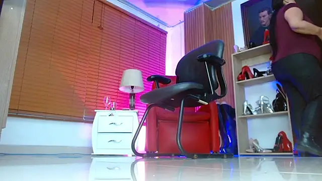 Snapshot of paola_xm chatting on March 14, 2026, 10:10 am paola xm online show from March 14, 2026, 10:10 am