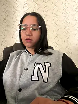 Val12777 online show from January 7, 2026, 1:24 pm