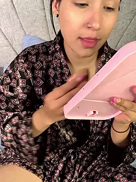 Val12777 online show from March 12, 2026, 12:11 pm