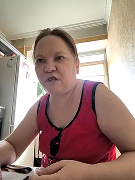 -Queen- online show from February 6, 2026, 10:29 am