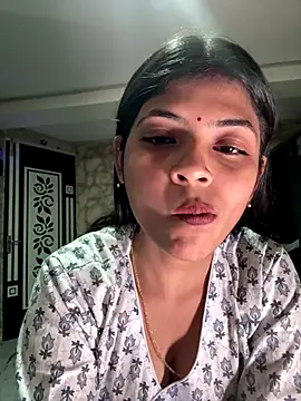 lovebirds696968 online show from December 17, 2025, 6:03 pm