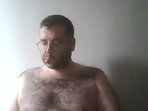 kkadam1 online show from April 18, 2026, 12:42 pm