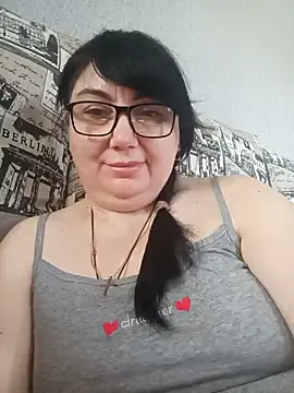 MariSwan222 online show from April 28, 2026, 8:52 am
