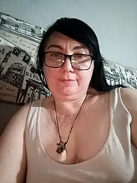 MariSwan222 online show from April 28, 2026, 8:58 pm
