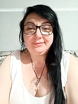 MariSwan222 online show from June 19, 2026, 8:34 pm