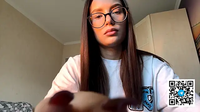 TequilaPariseau online show from December 17, 2025, 9:04 am