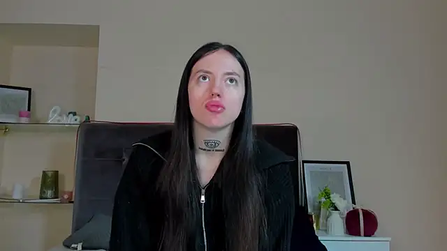 AdrianaCult online show from March 9, 2026, 6:06 am