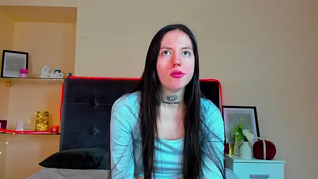 AdrianaCult online show from March 20, 2026, 1:38 pm