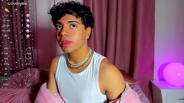 Snapshot of cherry_blossom77 chatting on February 2, 2026, 1:21 pm cherry blossom77 online show from February 2, 2026, 1:21 pm