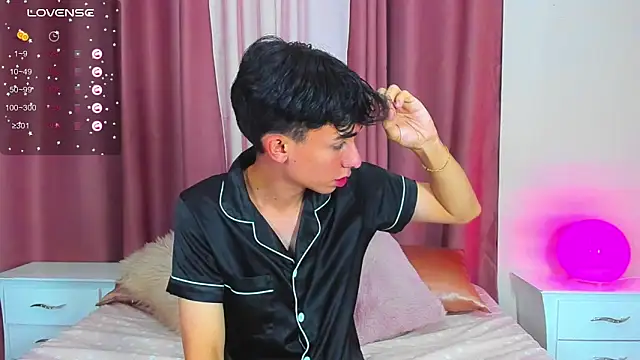 Snapshot of starboyy_77 chatting on January 7, 2026, 12:40 pm starboyy 77 online show from January 7, 2026, 12:40 pm