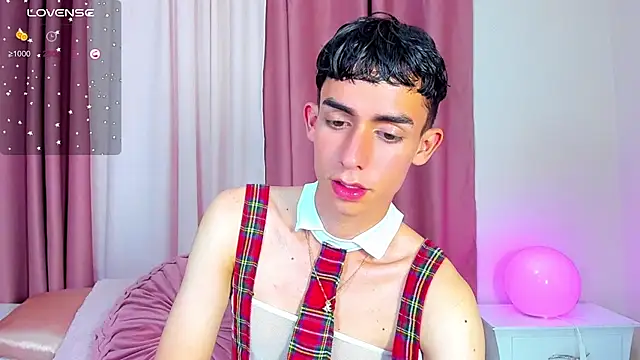 Snapshot of starboyy_77 chatting on February 6, 2026, 1:14 pm starboyy 77 online show from February 6, 2026, 1:14 pm