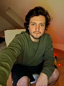 Snapshot of Ghost_Pie chatting on December 18, 2025, 8:48 pm Ghost Pie online show from December 18, 2025, 8:48 pm