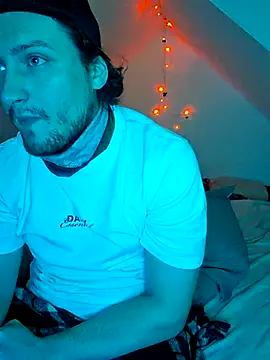 Snapshot of Ghost_Pie chatting on December 21, 2025, 2:46 pm Ghost Pie online show from December 21, 2025, 2:46 pm