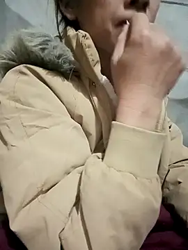 Snapshot of Andrea-688 chatting on March 9, 2026, 12:20 pm Andrea-688 online show from March 9, 2026, 12:20 pm