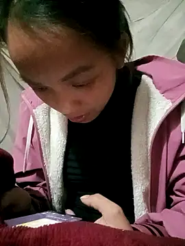 Snapshot of Andrea-688 chatting on March 17, 2026, 1:36 pm Andrea-688 online show from March 17, 2026, 1:36 pm