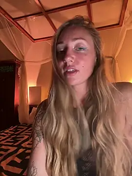 OpheliaRoxx online show from March 24, 2026, 3:33 am