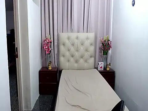 Shaneloveme online show from December 22, 2025, 7:44 pm