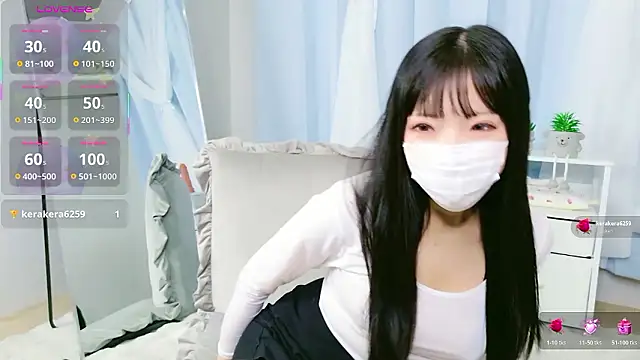 Miku G online show from December 15, 2025, 11:03 am