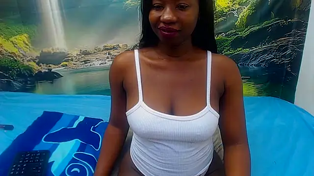 PetiteDiamondxxX online show from May 14, 2026, 4:47 pm