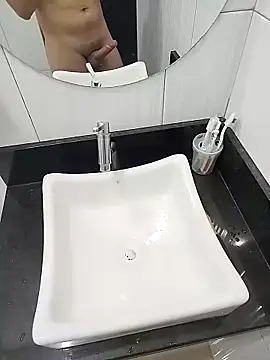 senalbxy online show from December 20, 2025, 1:18 pm