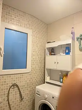 MiaMorenoo online show from January 17, 2026, 4:22 pm