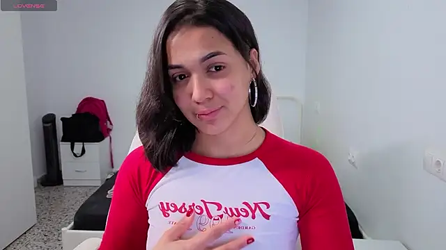 MiaMorenoo online show from January 31, 2026, 7:56 pm