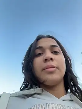 MiaMorenoo online show from February 5, 2026, 5:06 pm