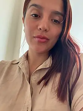 Snapshot of lara_beker chatting on May 14, 2026, 3:19 pm lara beker online show from May 14, 2026, 3:19 pm