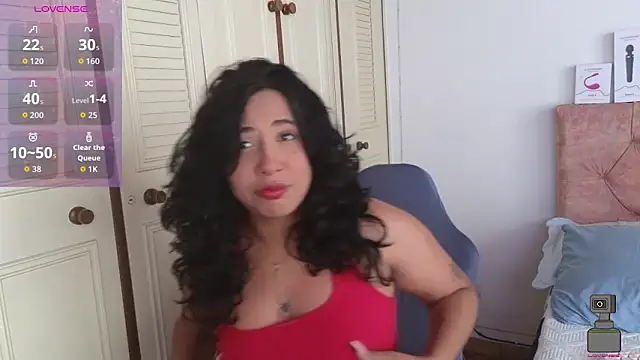 Snapshot of Valery__lovex chatting on May 9, 2026, 8:36 pm Valery lovex online show from May 9, 2026, 8:36 pm