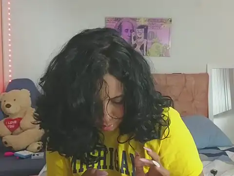 Snapshot of Valery__lovex chatting on May 13, 2026, 12:52 am Valery lovex online show from May 13, 2026, 12:52 am