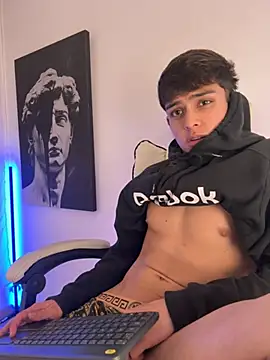 Snapshot of lian_fooxx chatting on March 16, 2026, 5:44 am lian fooxx online show from March 16, 2026, 5:44 am