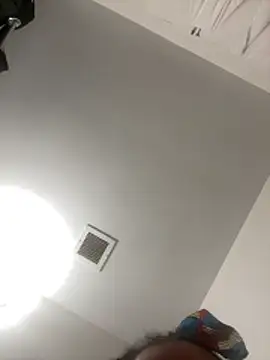 Melody39 online show from December 18, 2025, 1:06 pm