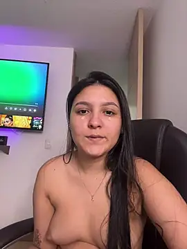 Camila sanchez25 online show from May 1, 2026, 7:40 pm
