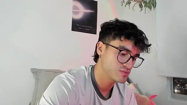 charlie dicker online show from December 17, 2025, 11:55 pm