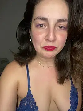 Snapshot of sweetrosedance chatting on January 18, 2026, 7:01 am sweetrosedance online show from January 18, 2026, 7:01 am