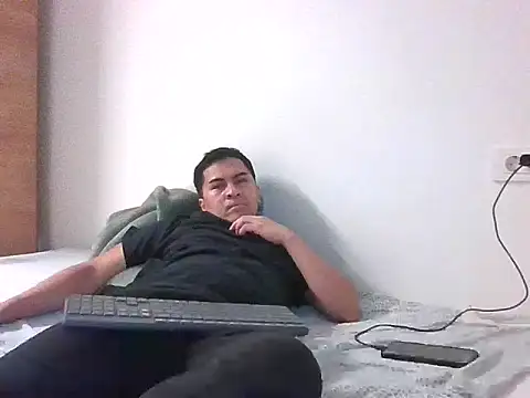 sweetpinoy2027 online show from February 15, 2026, 3:20 pm