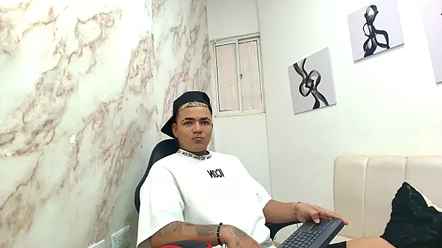 dante jonss online show from December 18, 2025, 8:48 pm